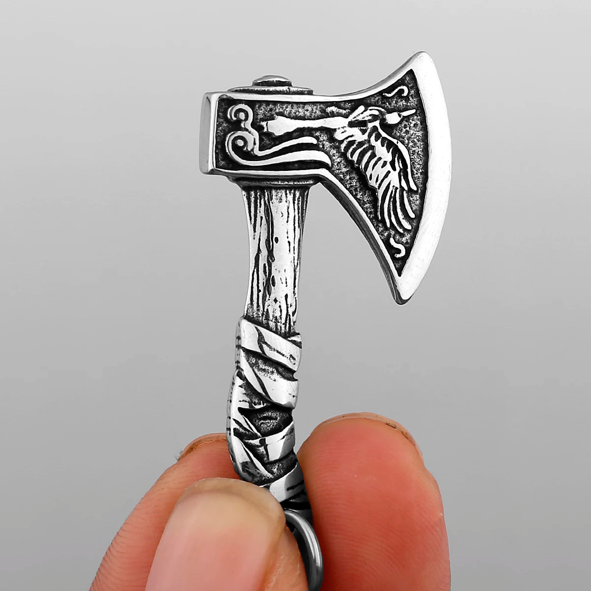 Pendentif Hache d'odin avec représentation loup et corbeau d'Odin