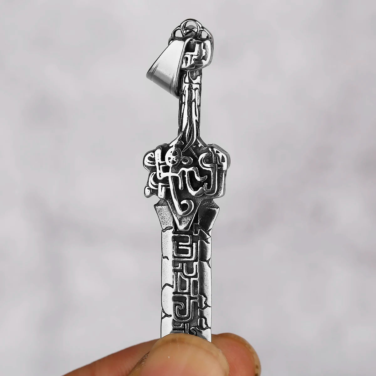 Pendentif Epée brisée inspiration God of War en Acier Inoxydable