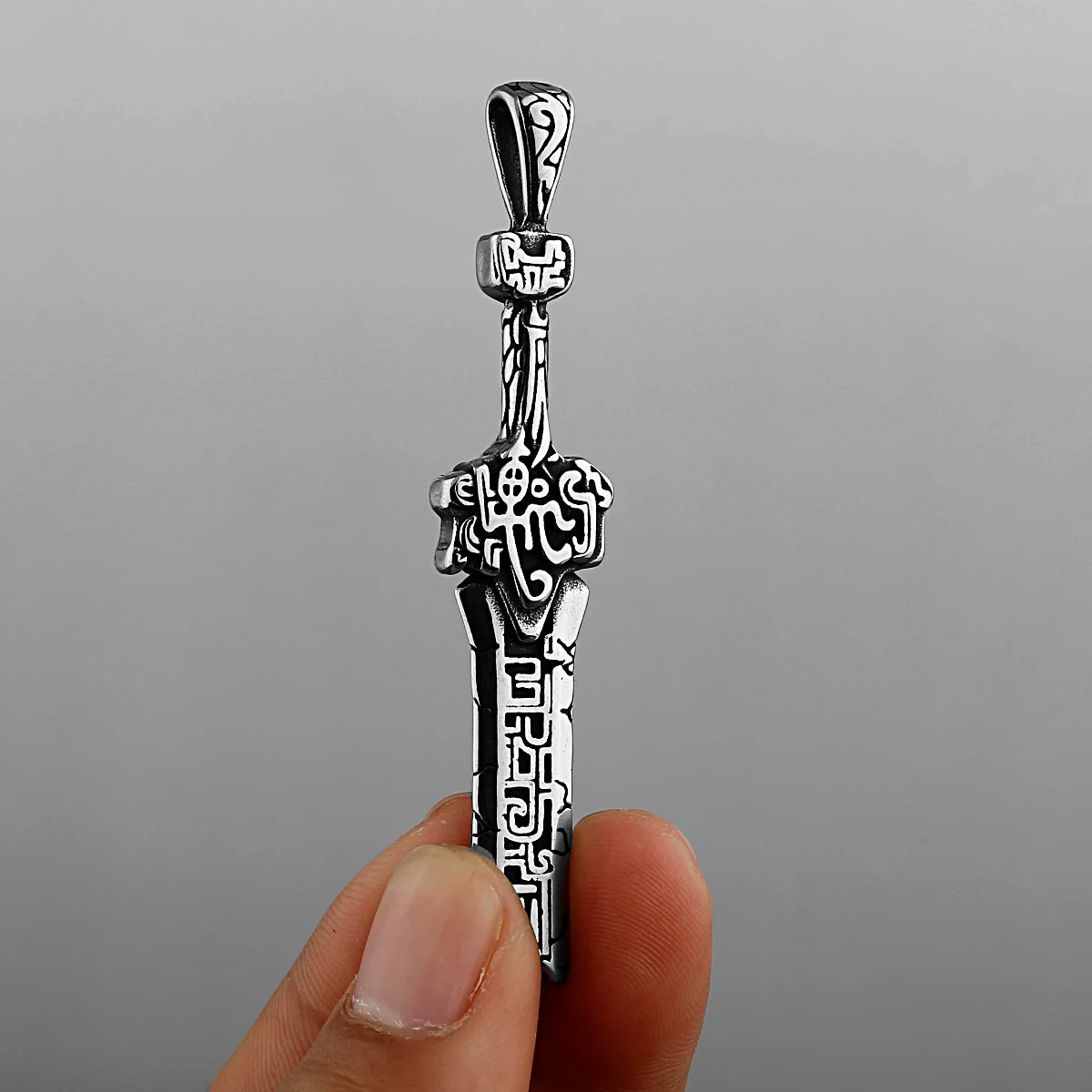 Pendentif Epée brisée inspiration God of War en Acier Inoxydable