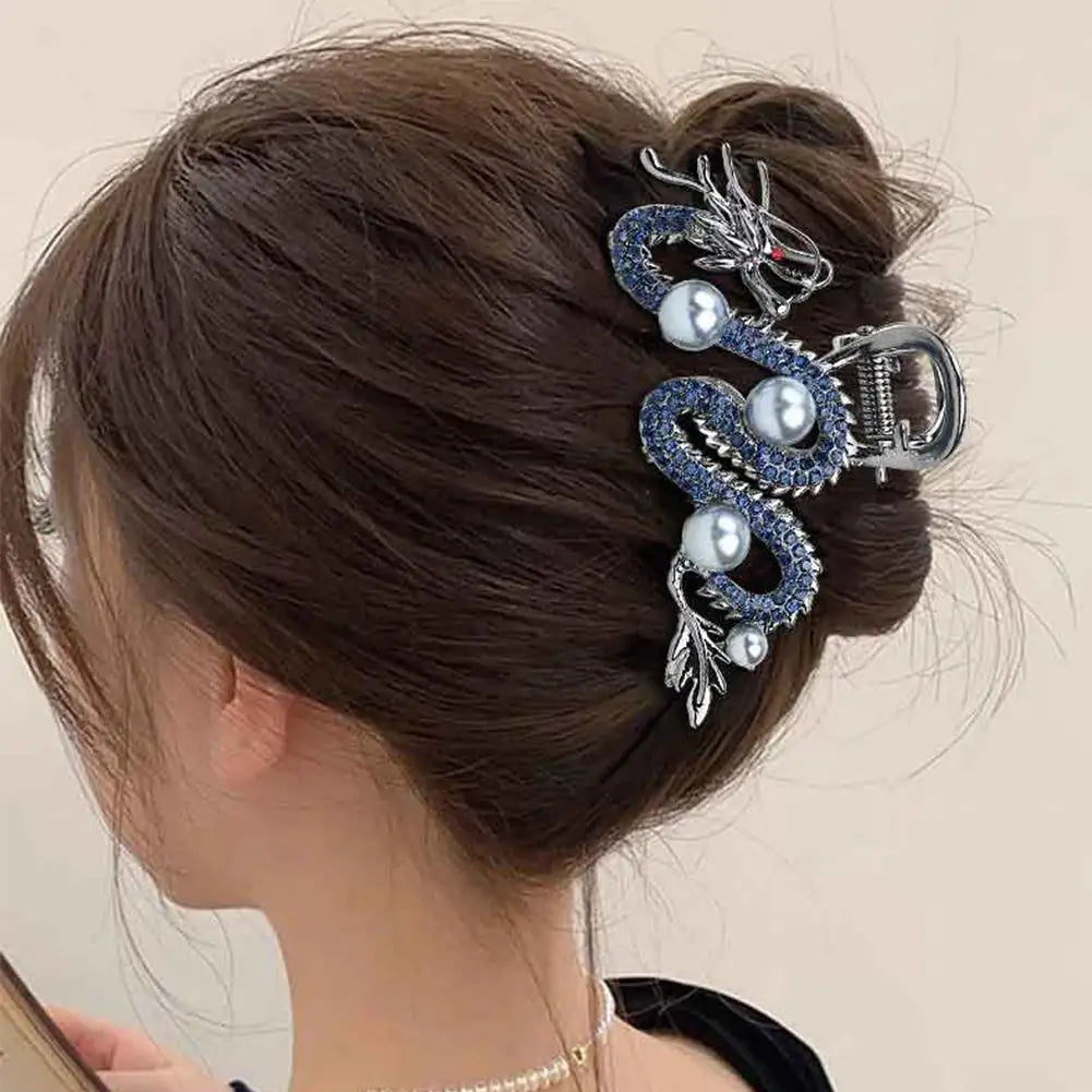 Broche "Dragon de perle "