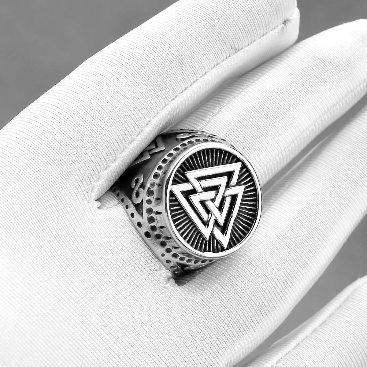 New Creative Viking Vintage Valknut Rune Ring Men Stainless Steel Trendy Ring Biker Boy Fashion Jewelry Gifts Wholesale