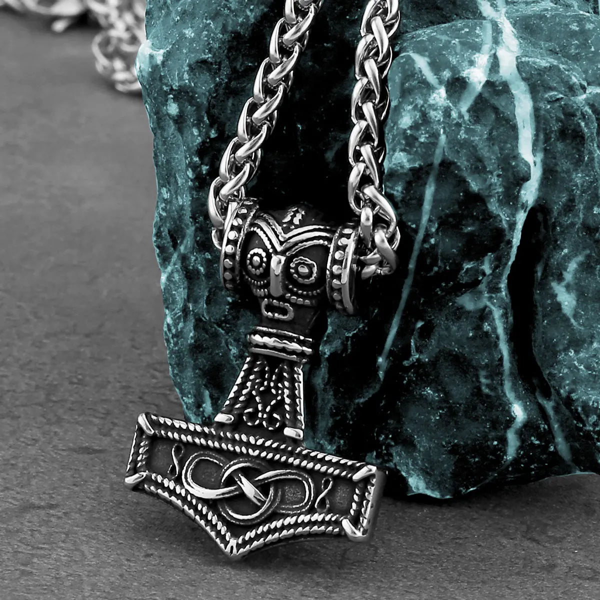 Pendentif Marteau de Thor Mjolnir Acier Inoxydable