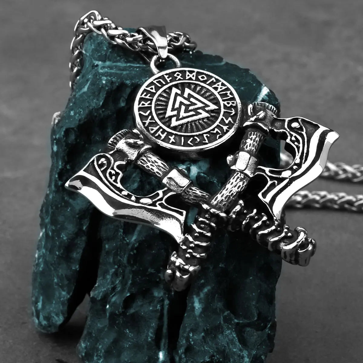 Stainless Steel Viking Double Axe Pendant Necklace Nordic Rune Amulet Trinity Necklace High Quality Popular Jewelry Gift